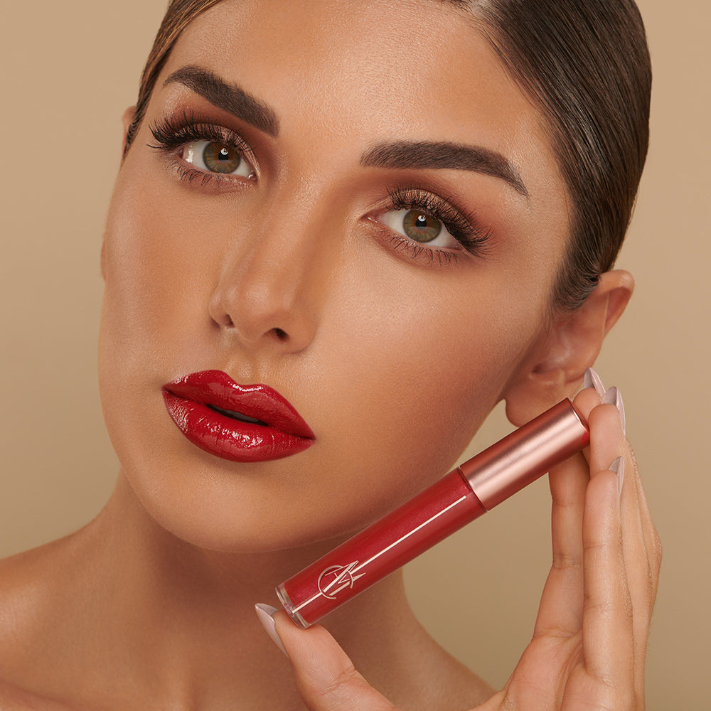 
                  
                    Velvet Lip Gloss - Féminin Red
                  
                